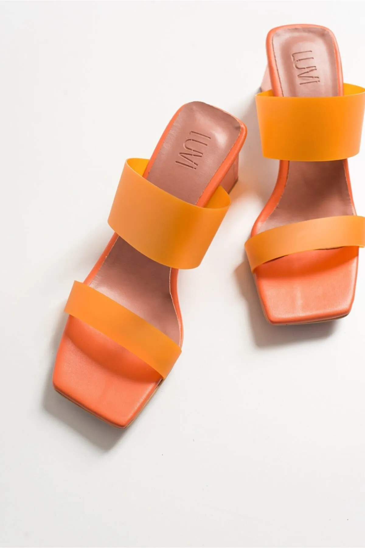 LuviShoes  Transparente Damen-Hausschuhe mit orangefarbener Haut und Absatz