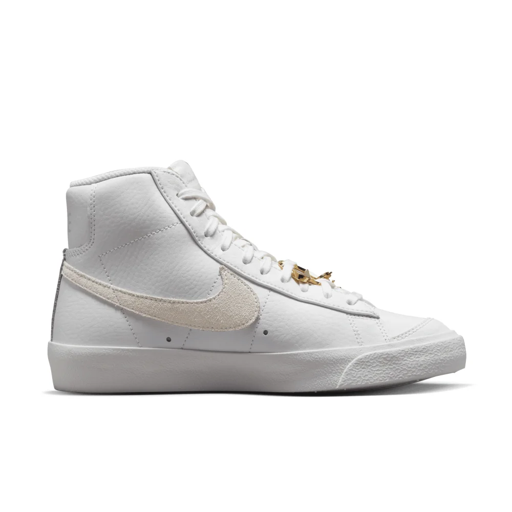 Nike Blazer Mid 77 FB8475-100 / weiss