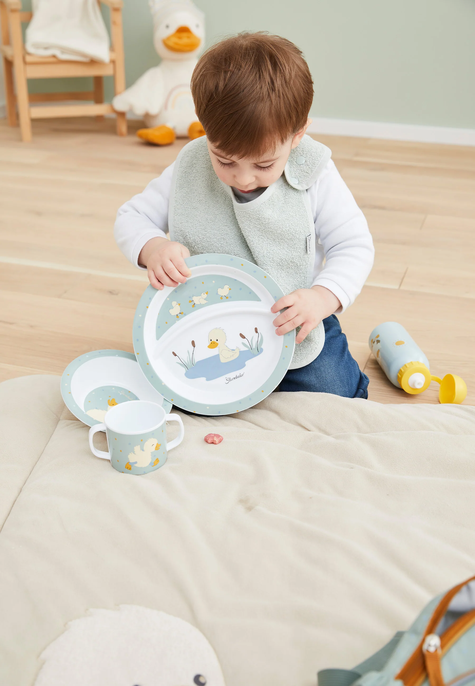 Kindergeschirrset Ente Edda in steingrün