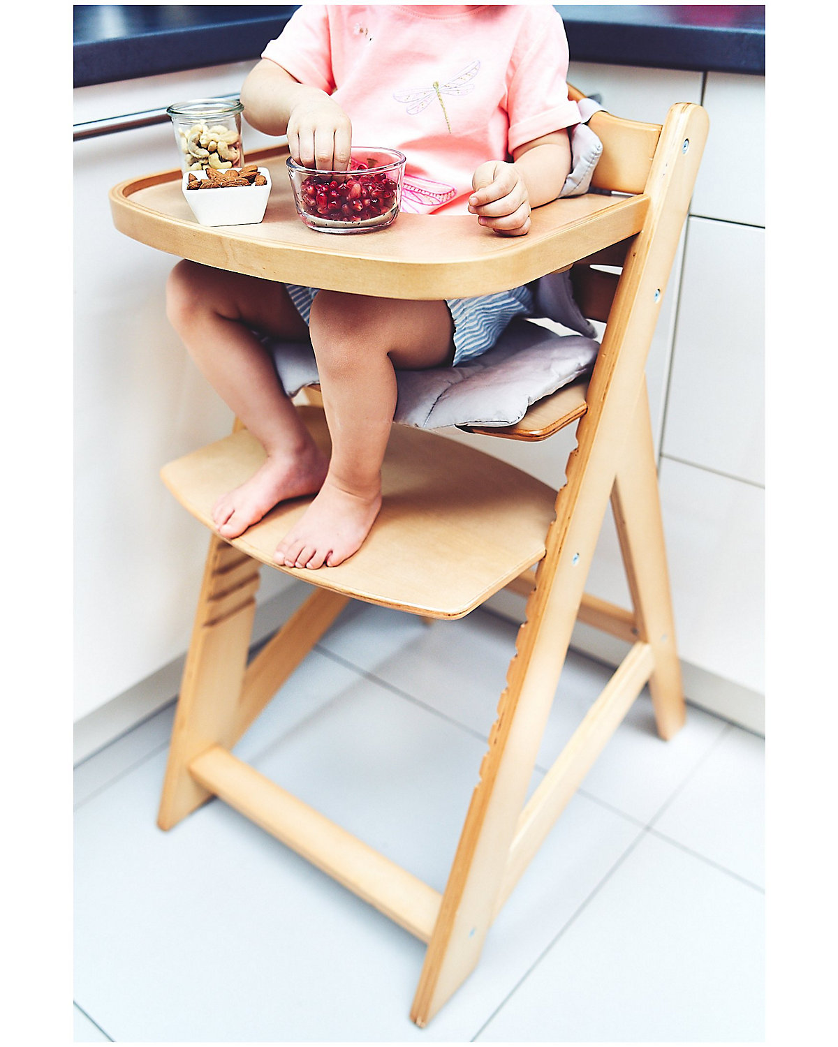 Kinderhochstuhl Höhenverstellbar, mit Essbrett, Fußstütze und Kissen, 3-Punkt-Sicherheitsgurt