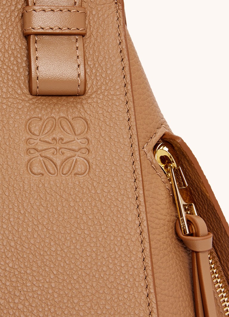 Τσάντα LOEWE compact από δέρμα μοσχαριού