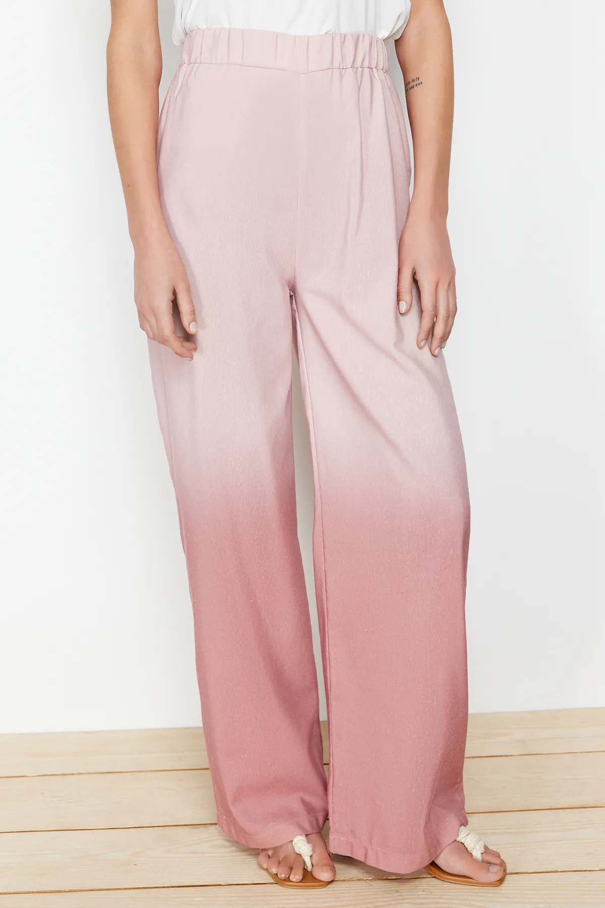 Trendyol Modest  Set aus gewebten Kimono-Hosen und Oberteilen in Lila in Leinenoptik TCTSS24US00025