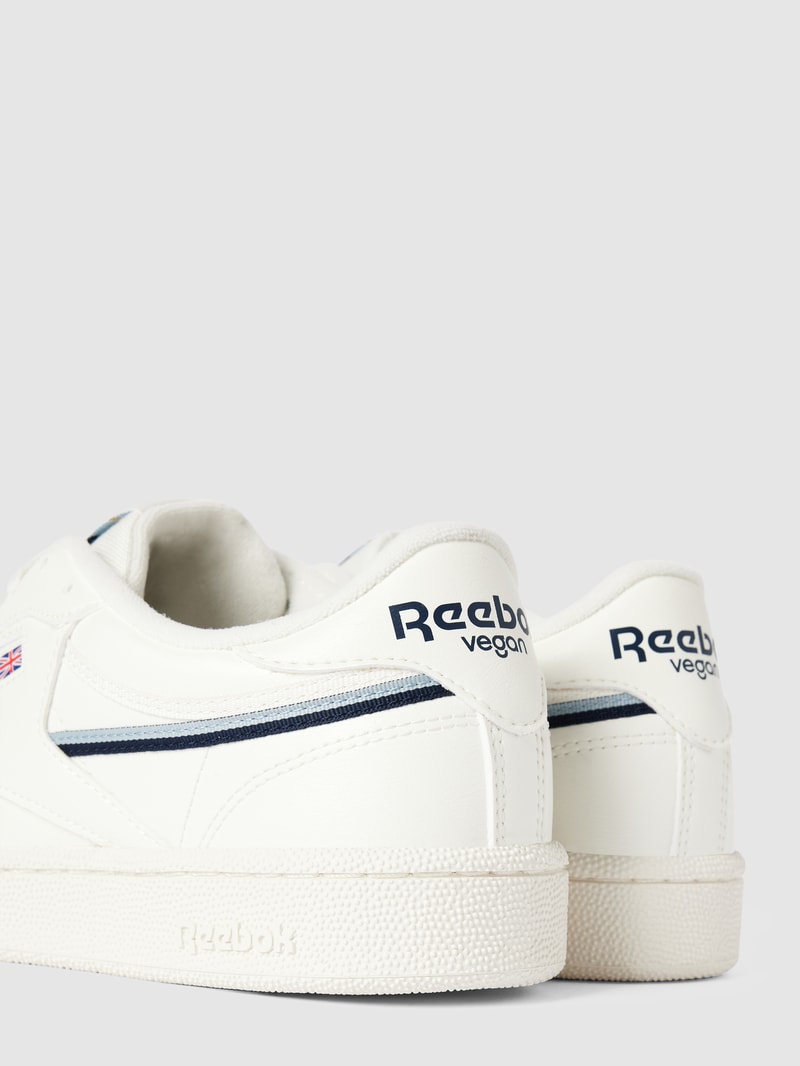 Sneaker mit Label-Details Modell 'Club' in weiß