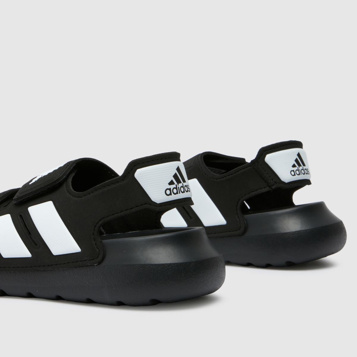 Černobílé sandály adidas Altaswim 2.0 Junior