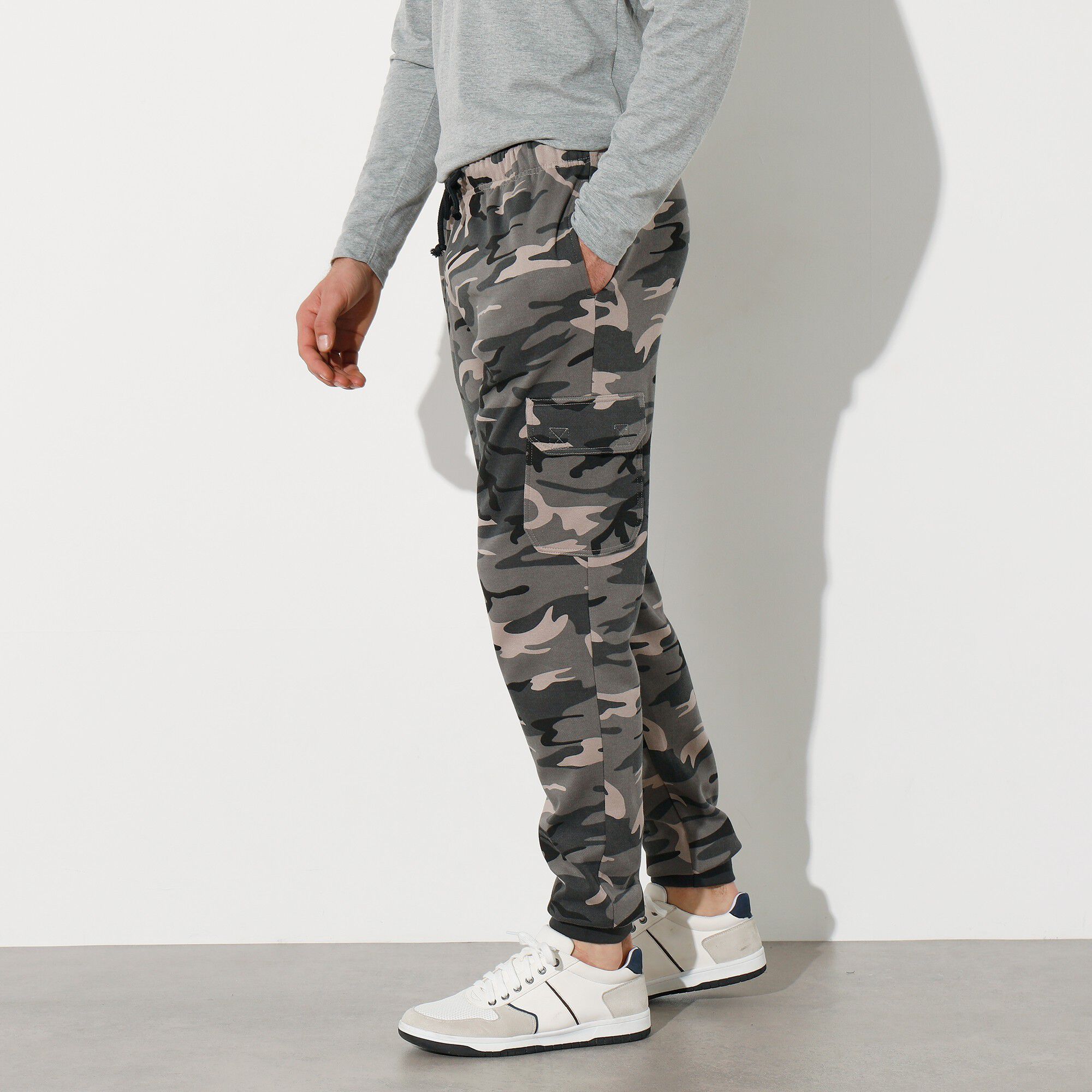 Pantalon molleton cargo bas resserrés