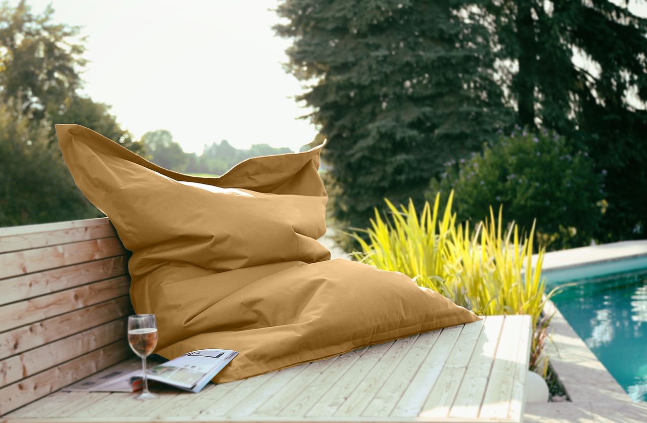 Kinzler Outdoorfähiger Riesensitzsack ca. 140 x 180 cm, Farbe hellbraun