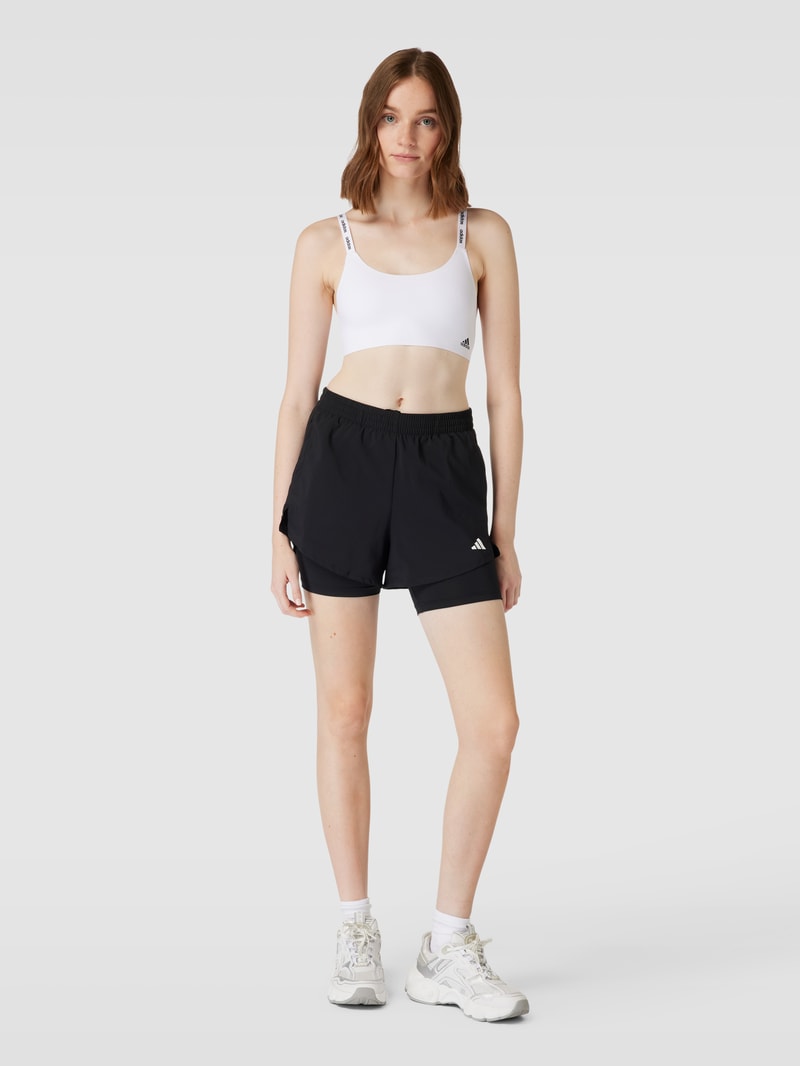 Shorts mit Label-Print in schwarz