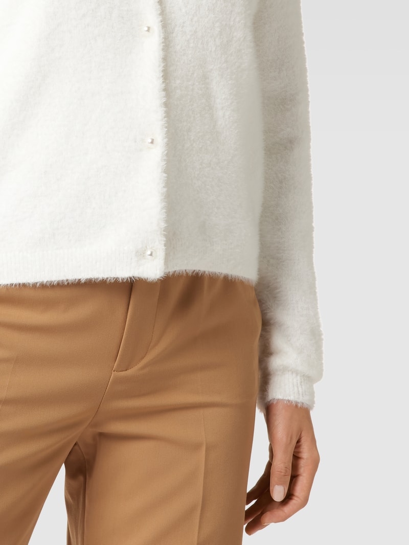 Strickjacke mit Knopfleiste in offwhite