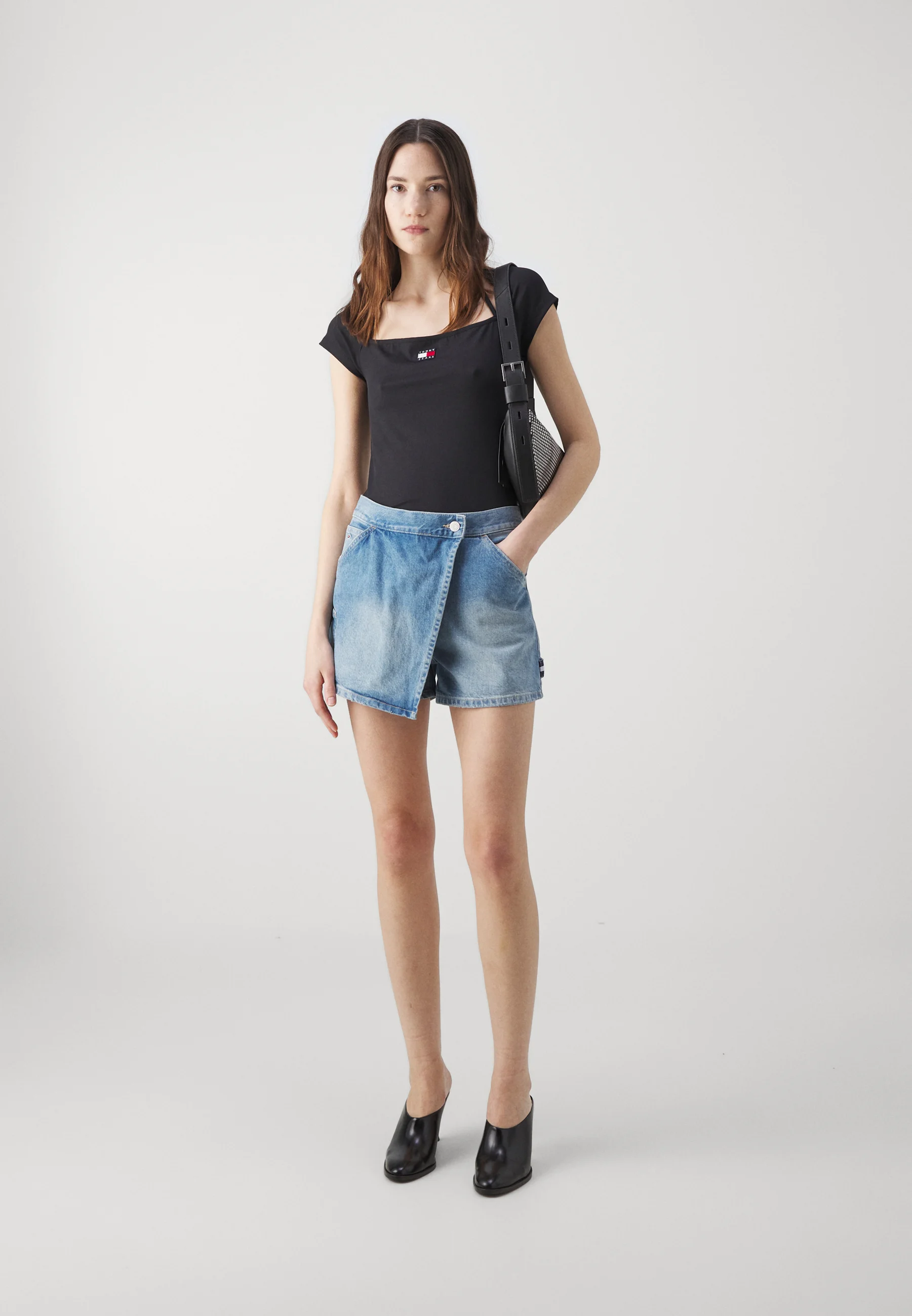 Tommy Jeans SKORT - Falda vaquera