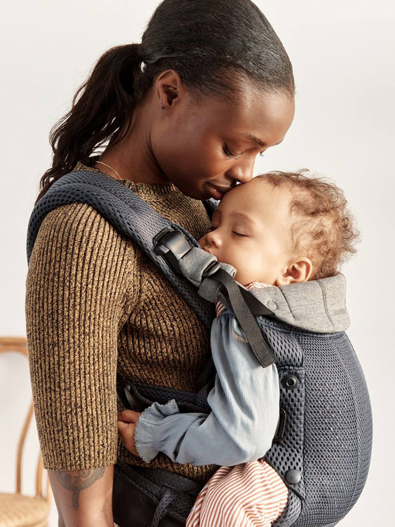 Porte-bébé Harmony BabyBjörn gris anthracite