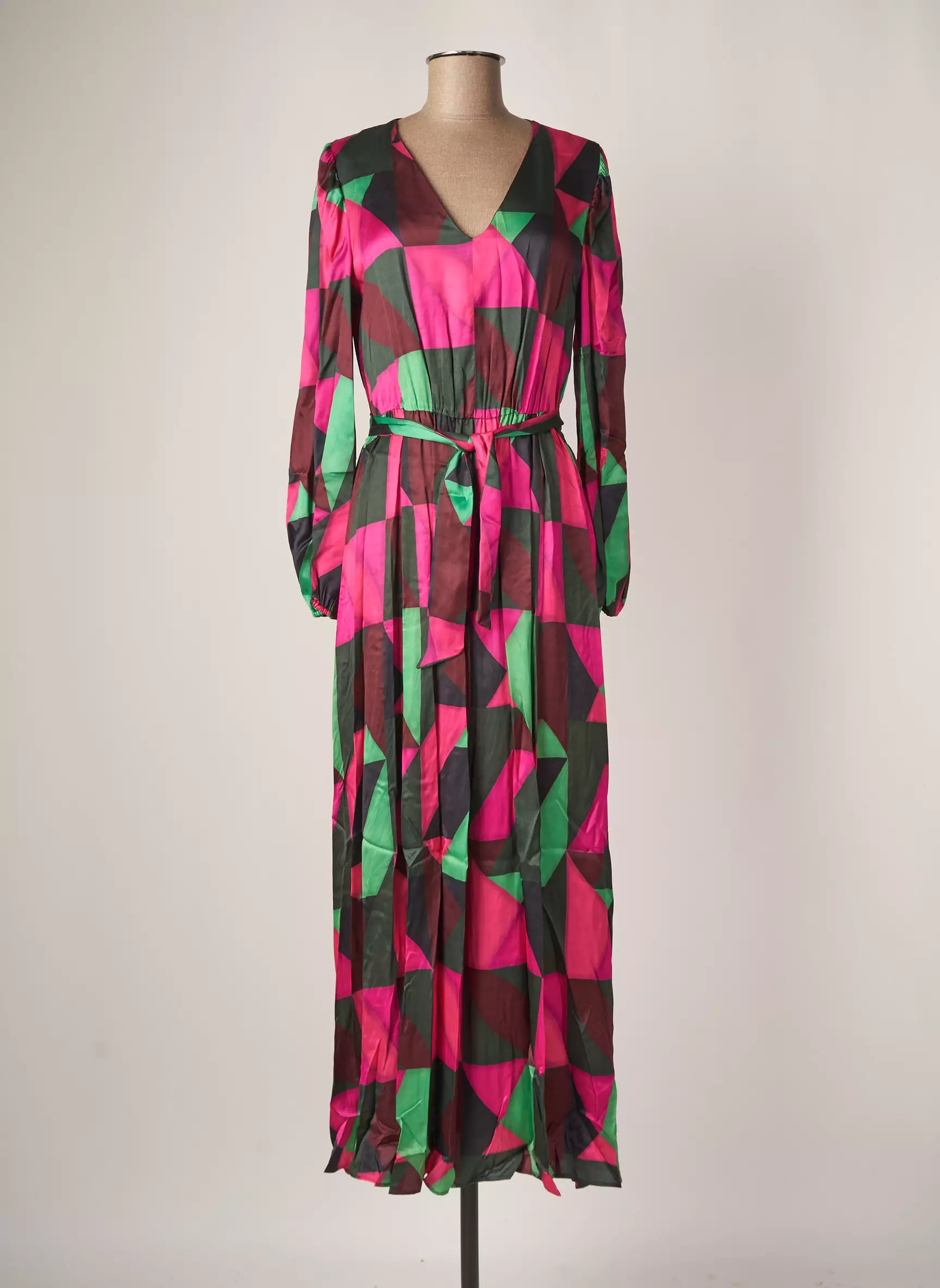 Caractere Robes Longues Femme couleur rose