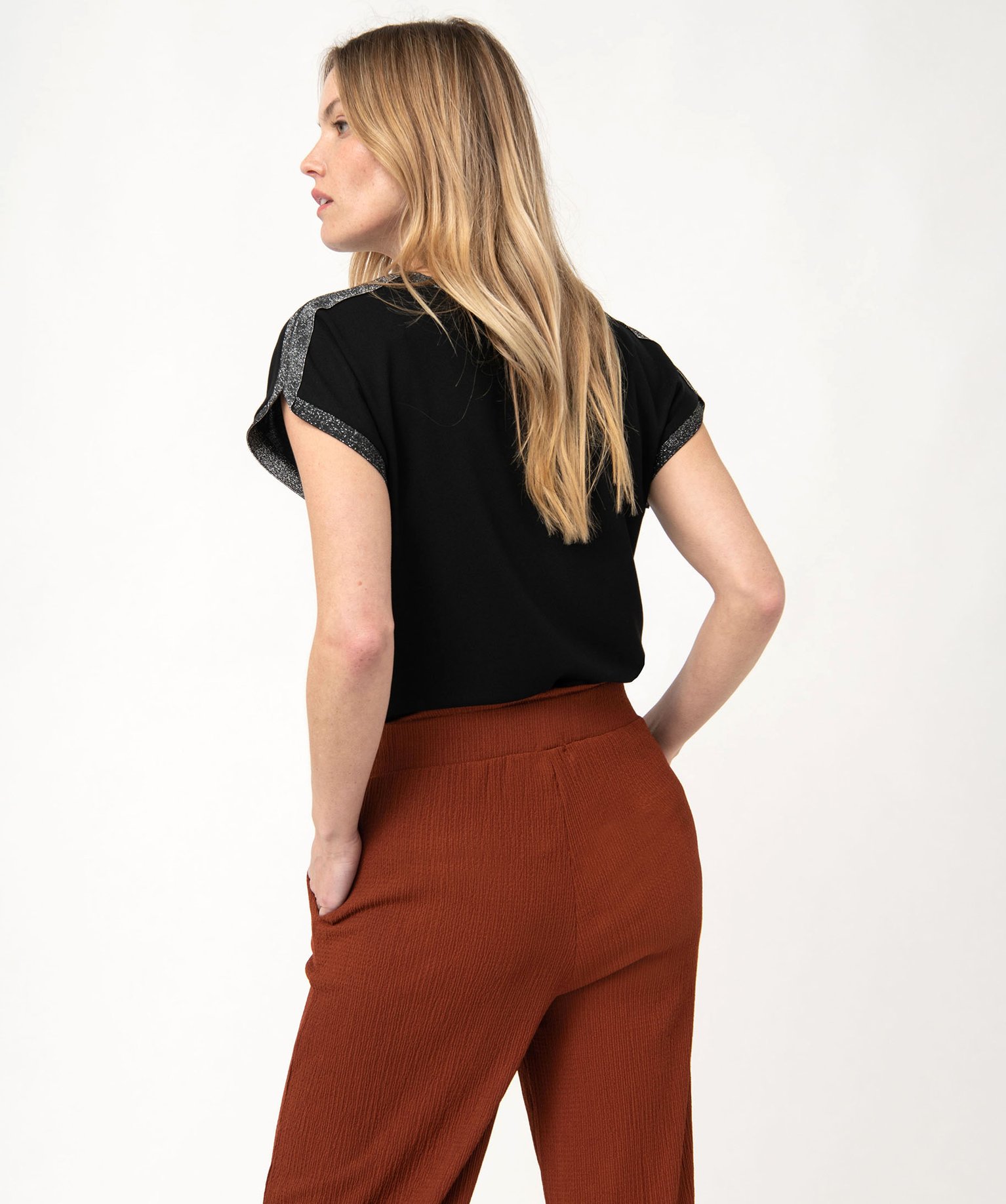 Tee-shirt loose à manches coures pailletées femme noir | GEMO