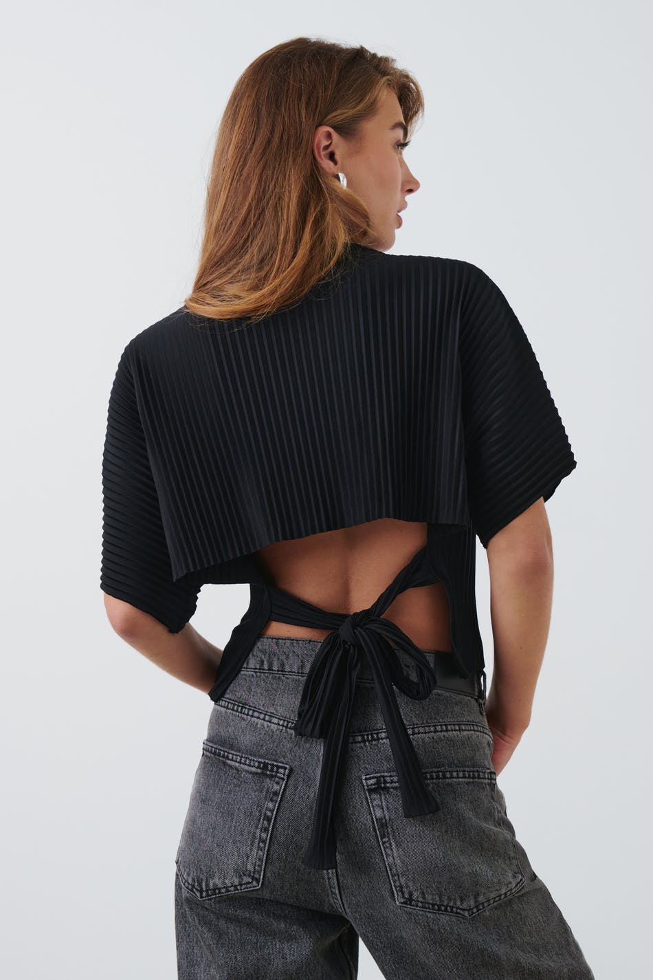 Tie back plisse top