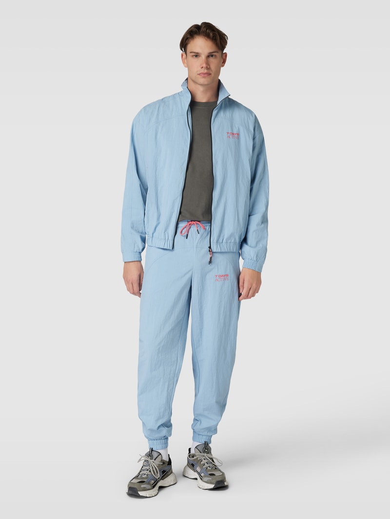 Trainingsjacke mit Zweiwege-Reißverschluss Modell 'Track Suit' in rauchblau