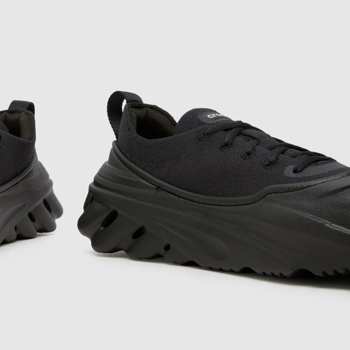 Crocs Echo Surge cipők fekete színben