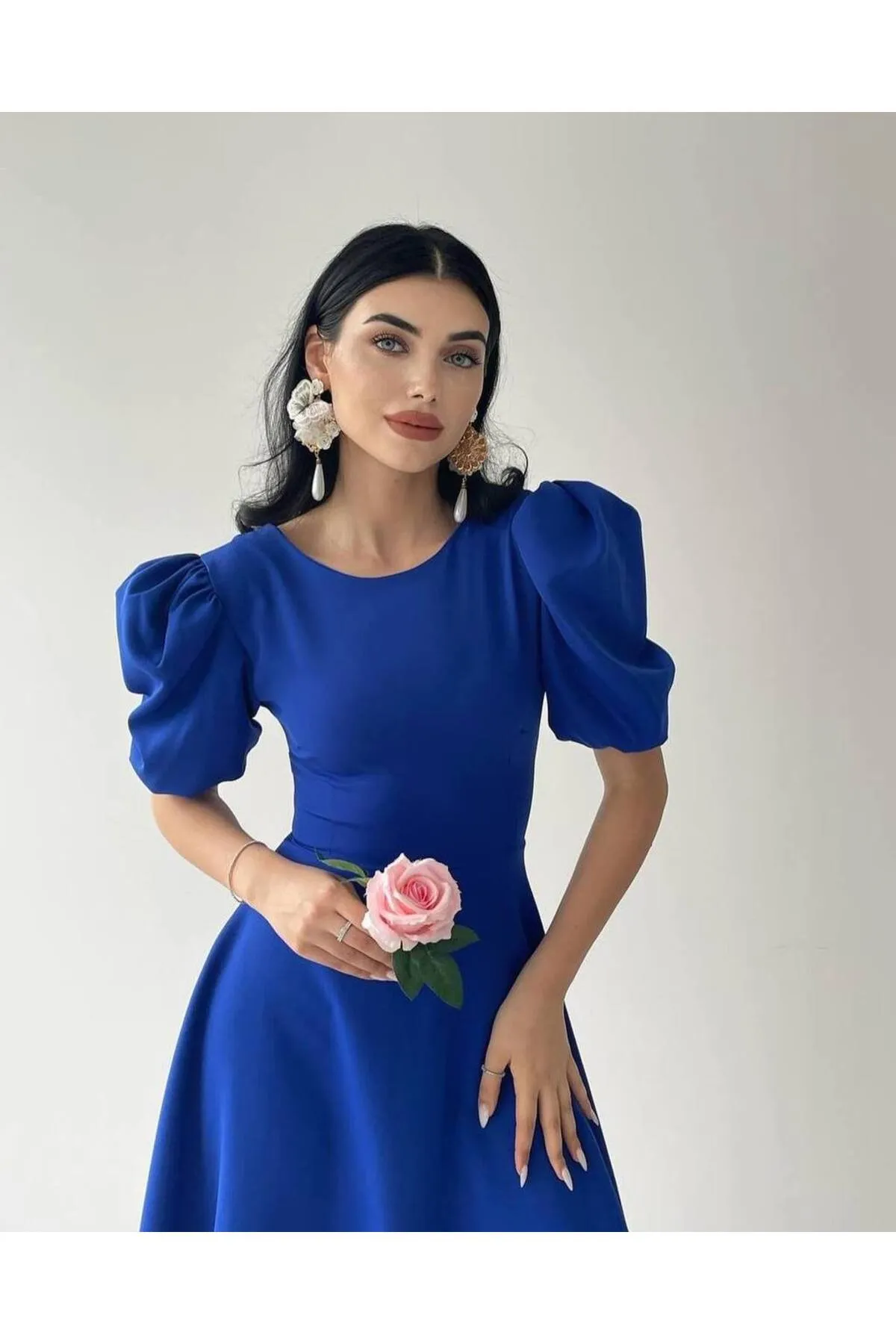 SONREİR  MIDIKLEID MIT WASSERMELONEN-ÄRMELENDETAIL