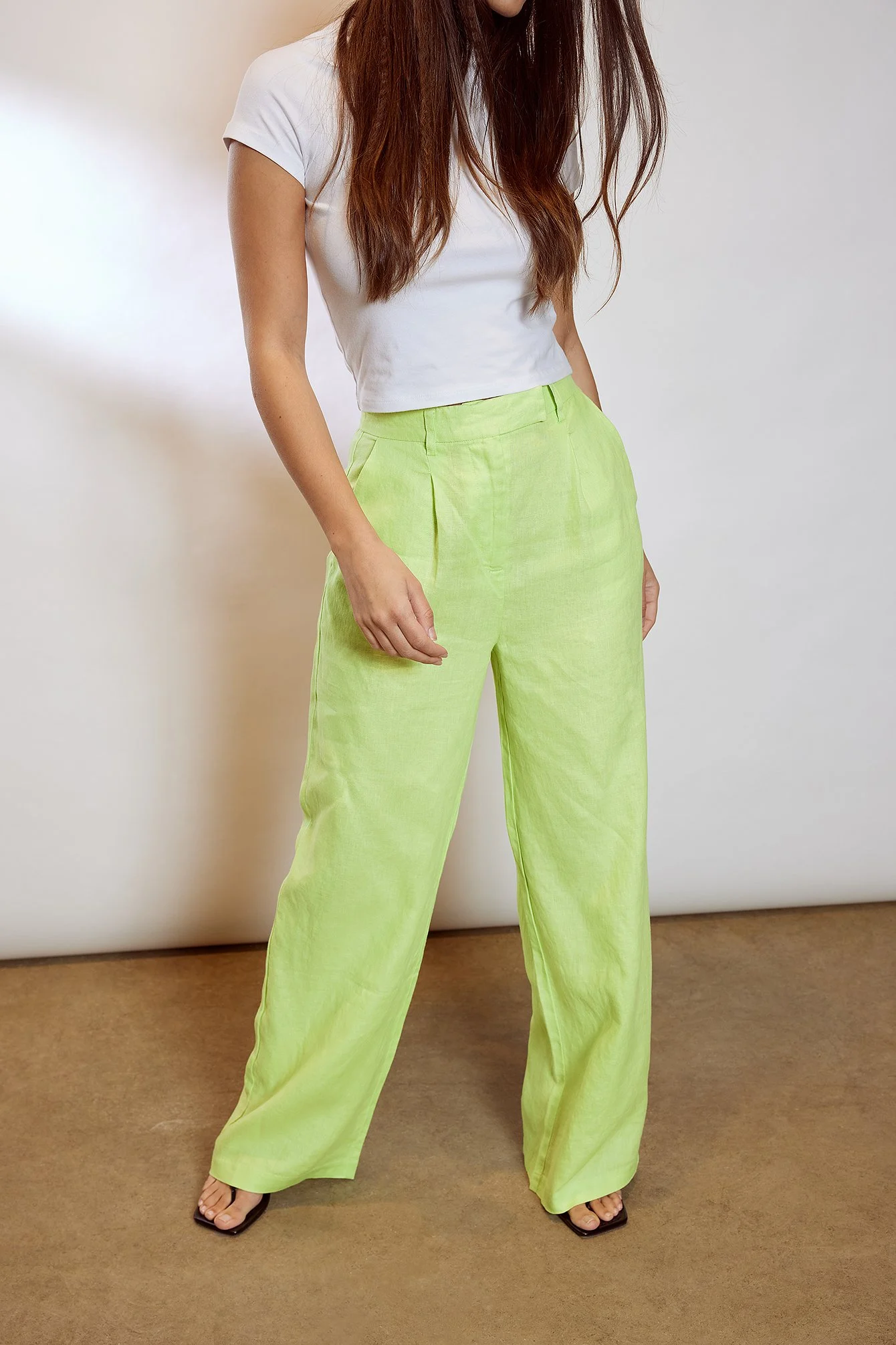 Leinenhose mit weiten Beinen