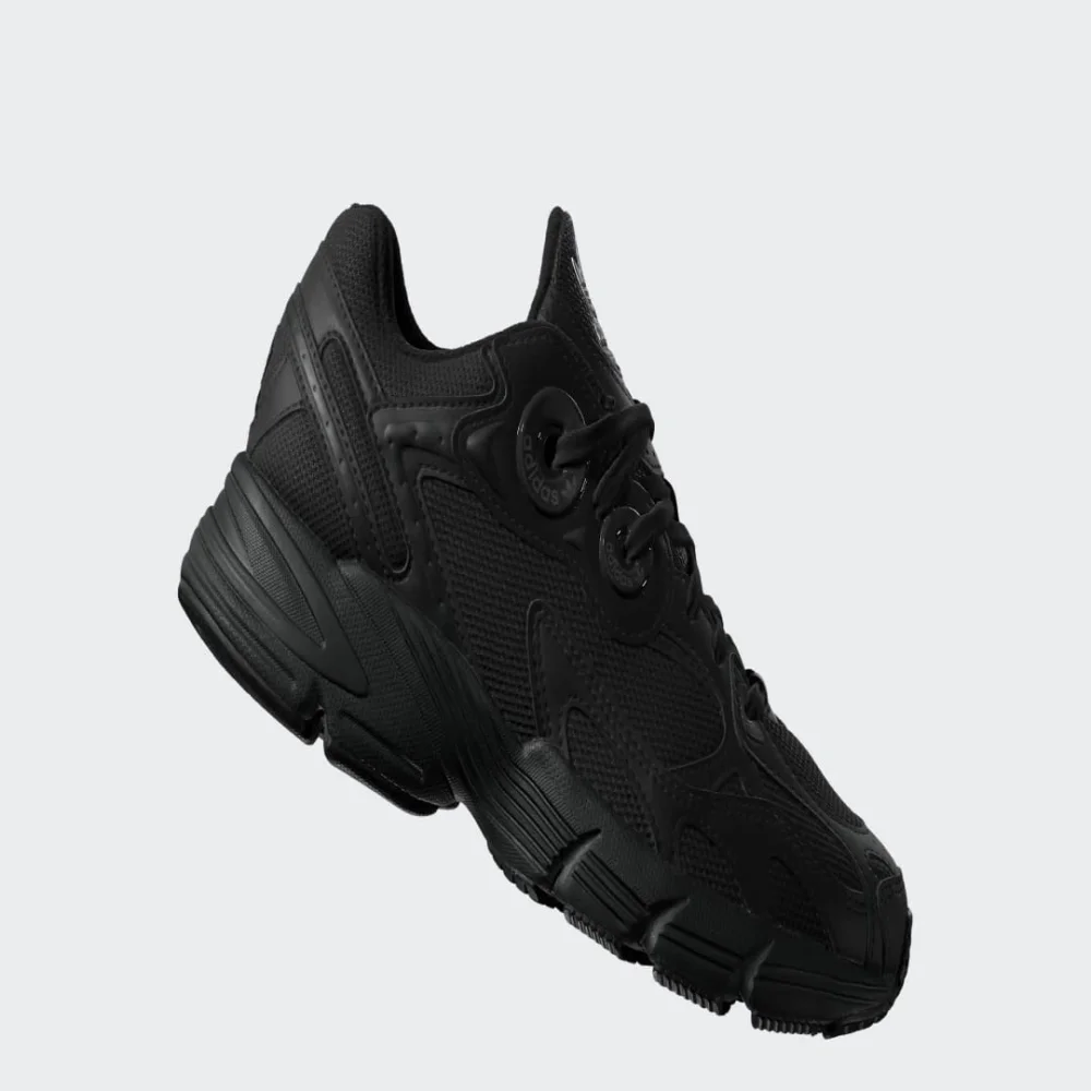 adidas Astir IE9888 / schwarz