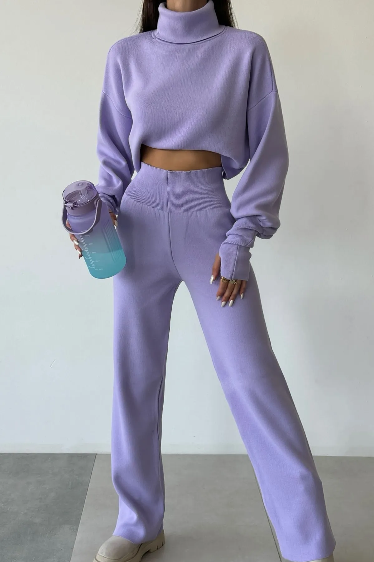 lovebox  Fingergeschnittenes lila Strickoberteil und lila Strickhose mit hoher Taille im Set 015