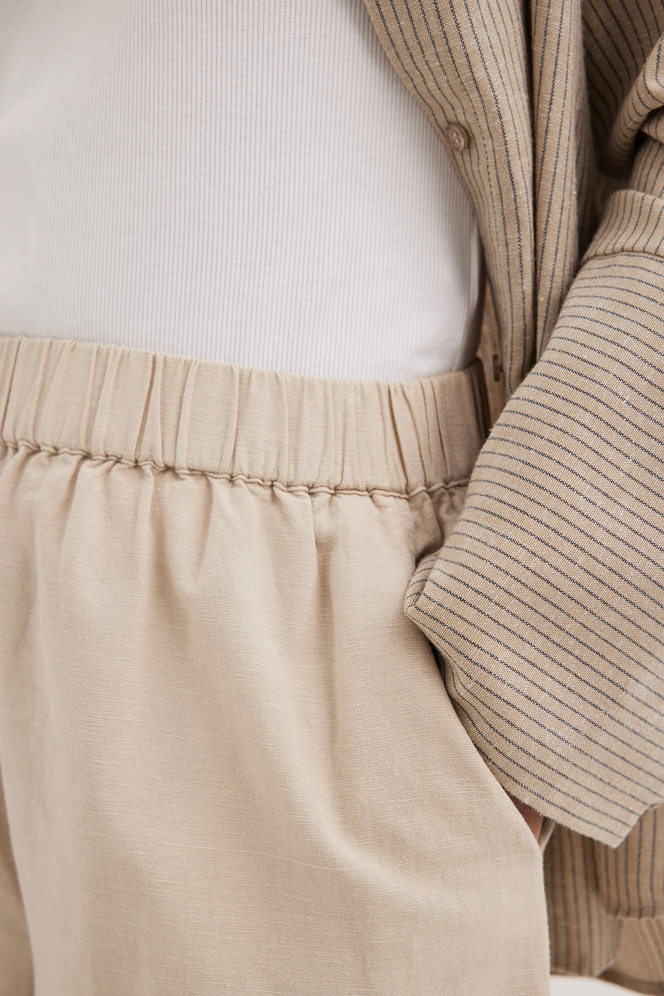 Relaxte Shorts aus Leinenmix