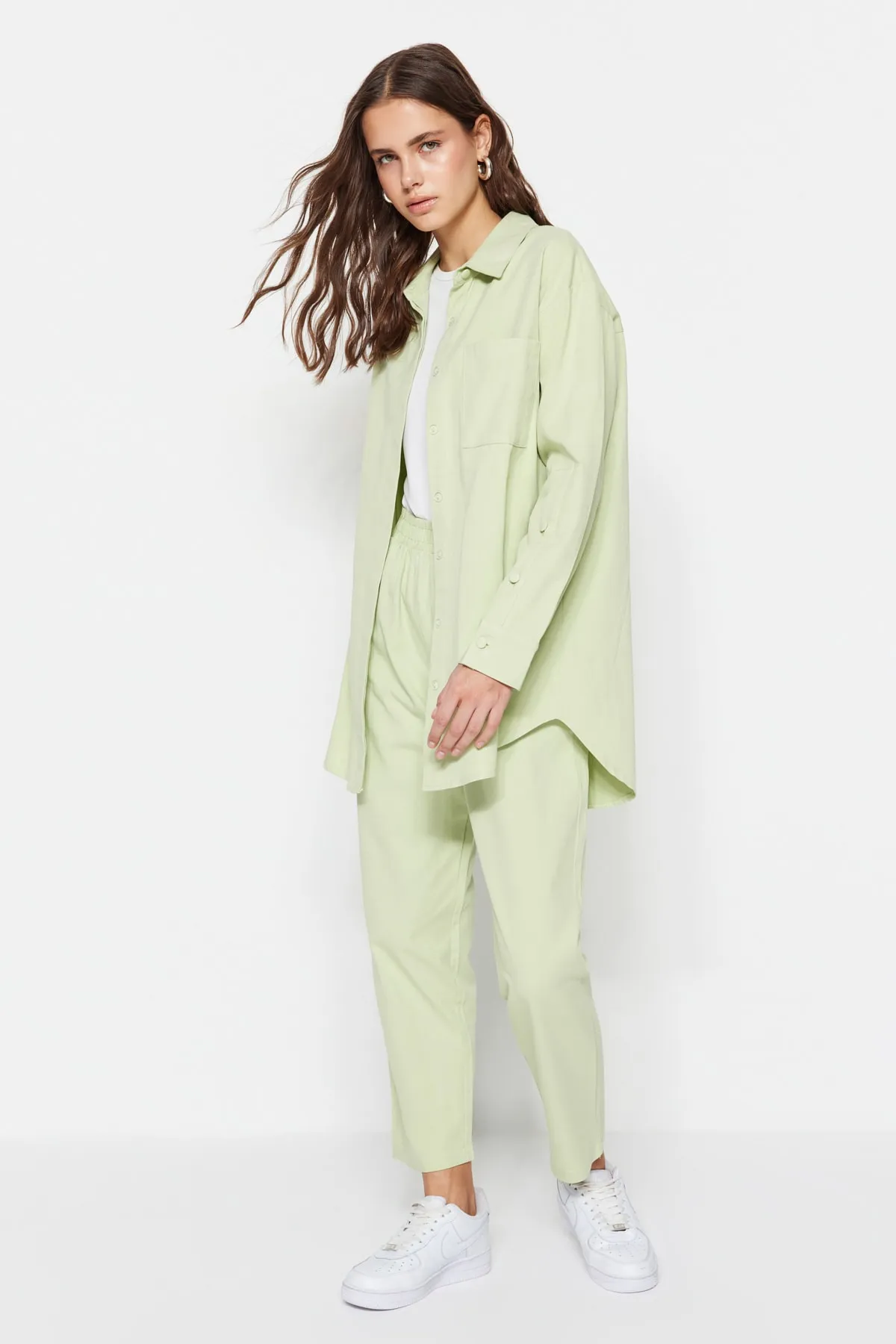 Trendyol Modest  Grünes Hemd-Hosen-Set aus gewebter Baumwolle TCTSS23US00065