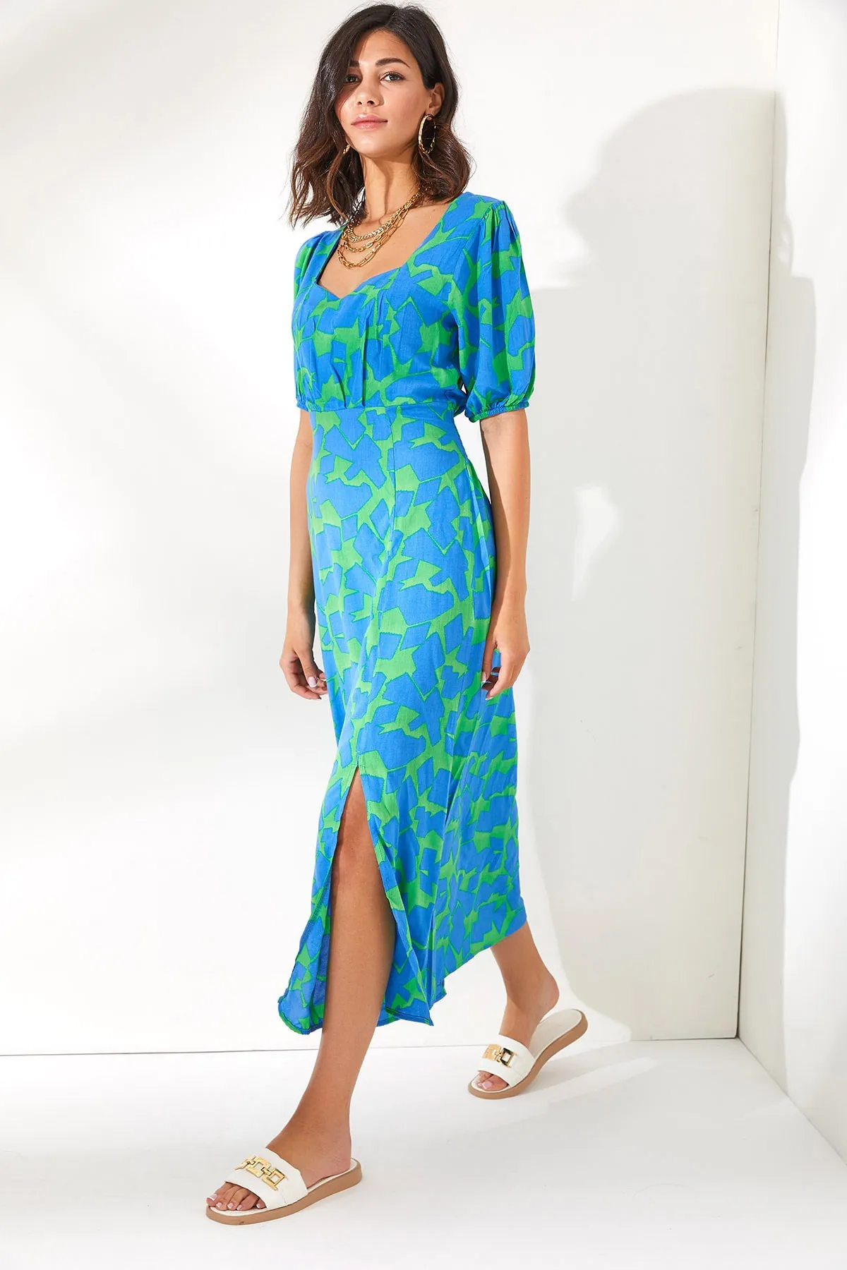 Olalook  Blaues Damen-Midikleid mit quadratischem Kragen und Schlitz ELB-19001902