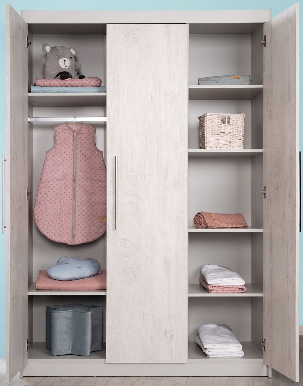 Roba Kleiderschrank 'Maren 2', 3 Türen, Drehtürenschrank, Babymöbel, Kindermöbel, Lichtgrau und Weiß