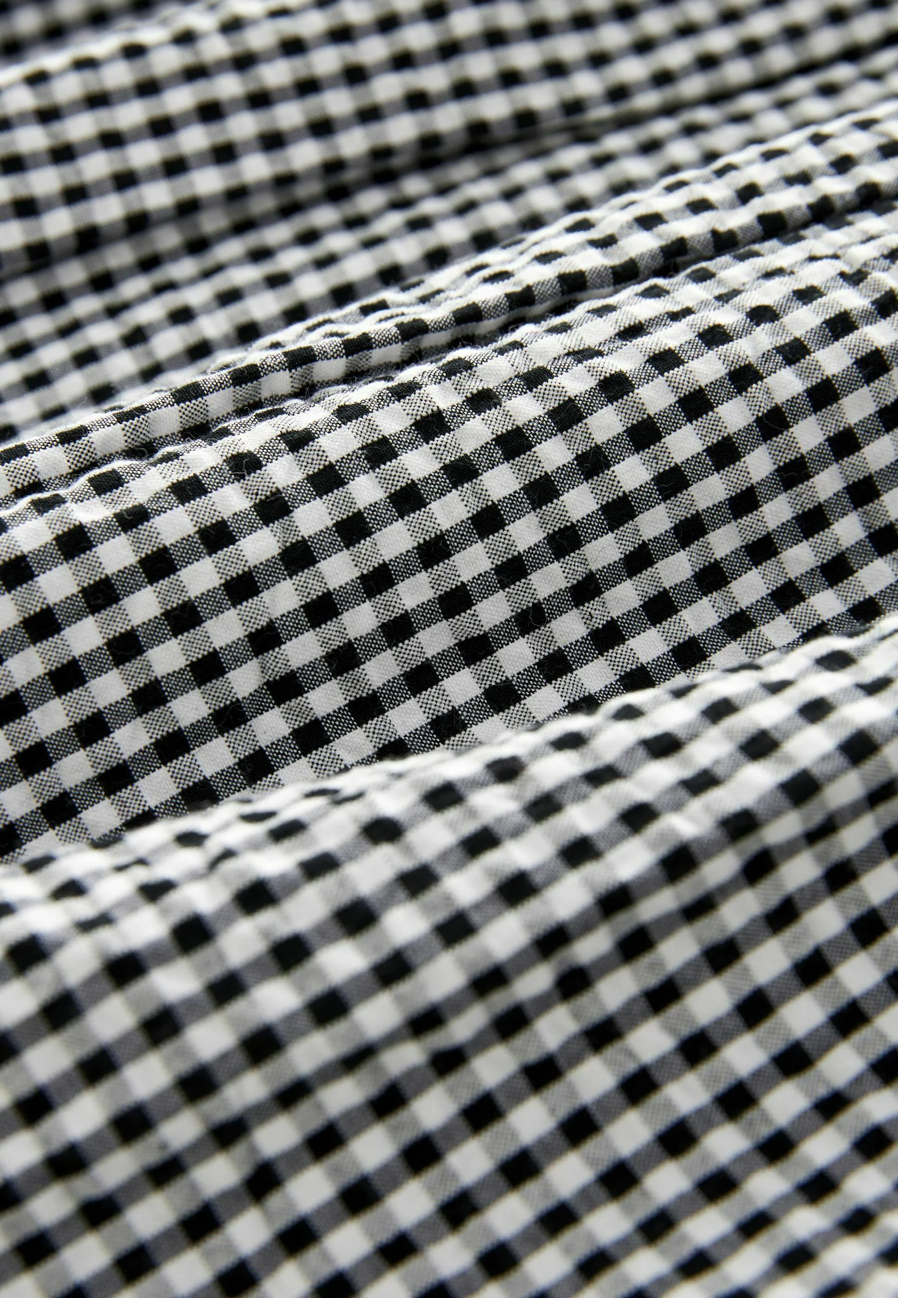 Siguiente Vestido de verano con tirantes y corte regular