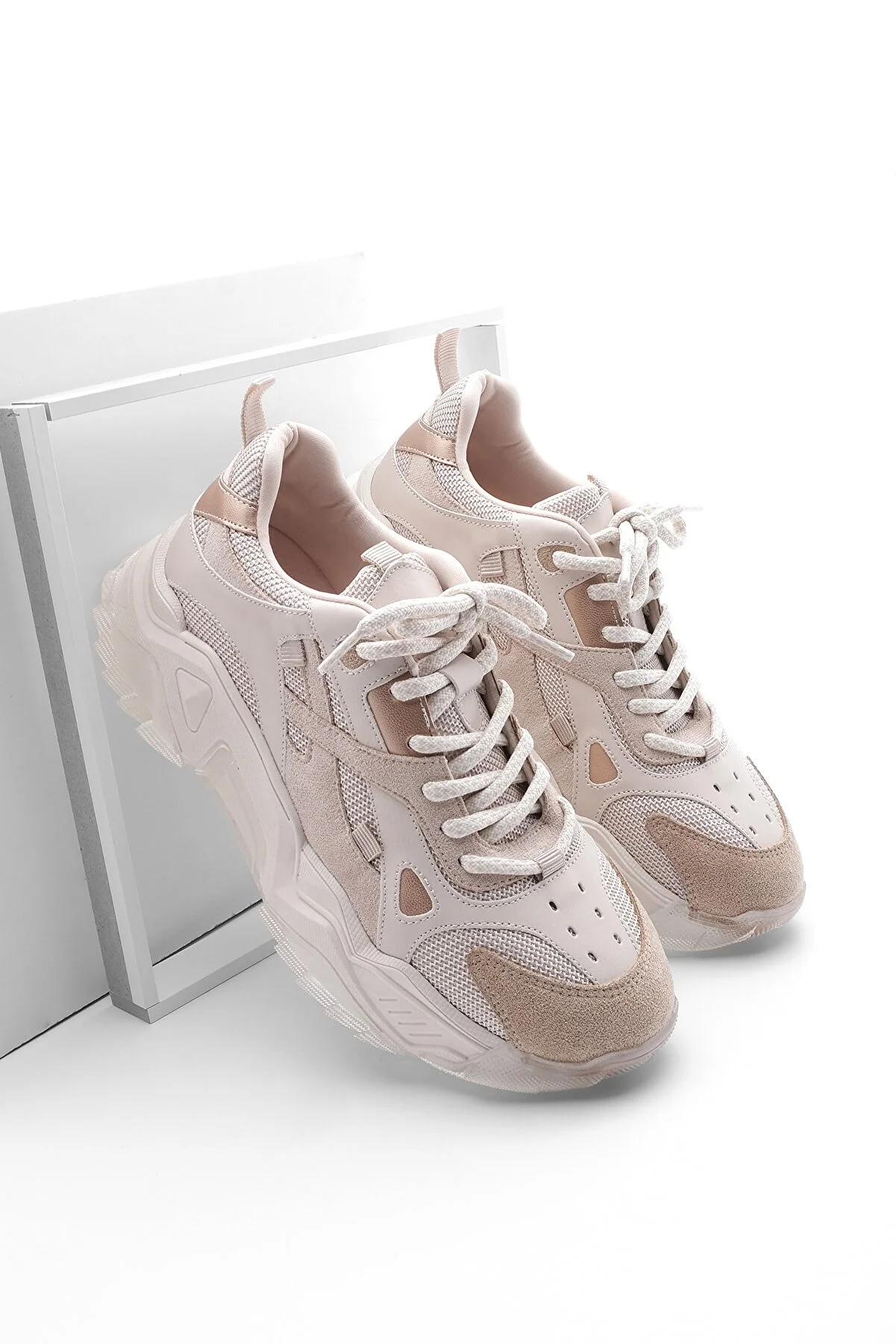 Marjin  Damen-Sneaker mit Schnürung, Sportschuhe mit hoher Sohle, Edisa Beige