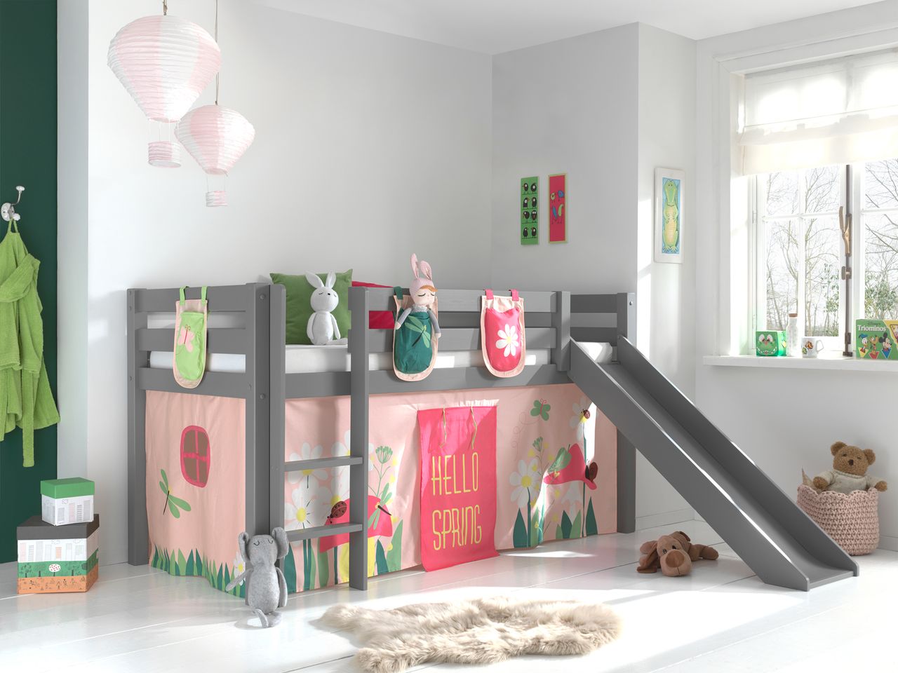 VIPACK Spielbett Pino inkl. Rutsche mit Textilset Vorhang und 3 Taschen 