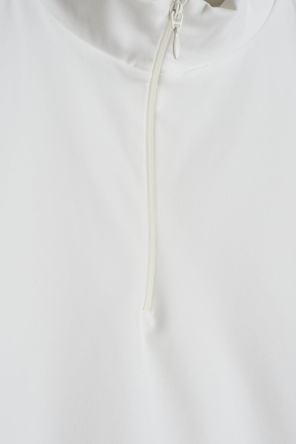 Cassie cropped zip top