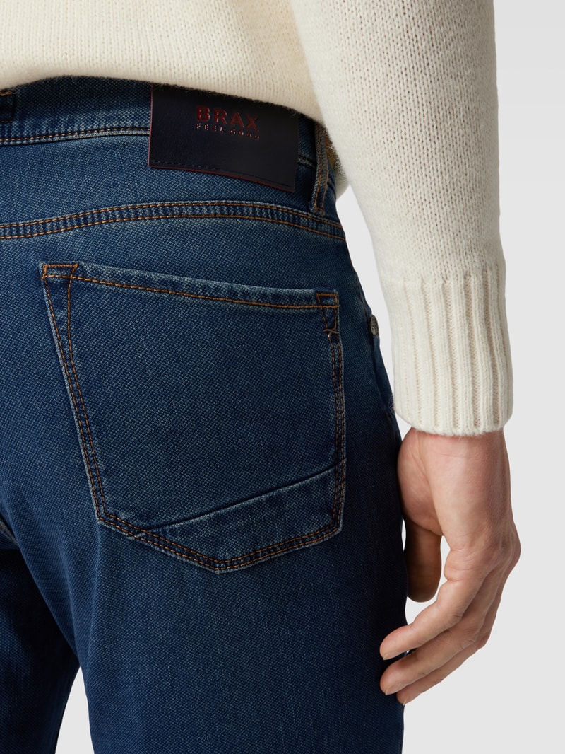Straight Fit Jeans mit Knopf- und Reißverschluss Modell 'Chuck' in dunkelblau
