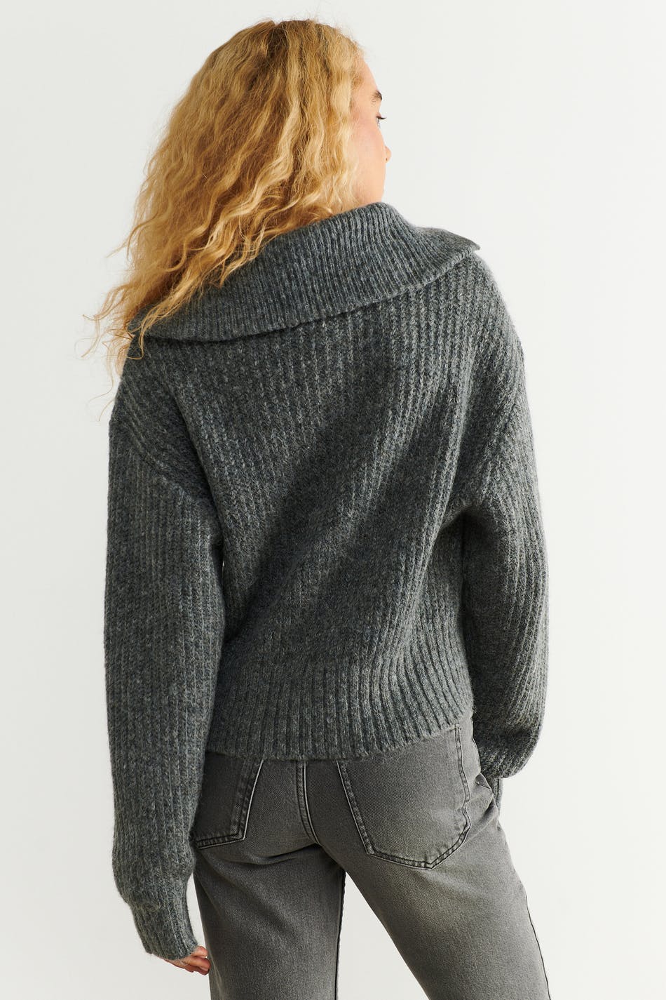 Leslie knitted sweater