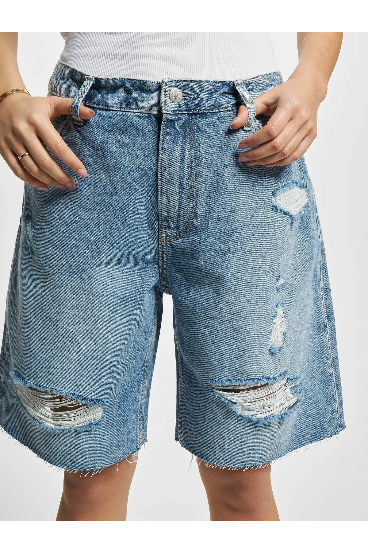 Calvin Klein  Damen Calvin Klein Jeans 90S Straight Shorts