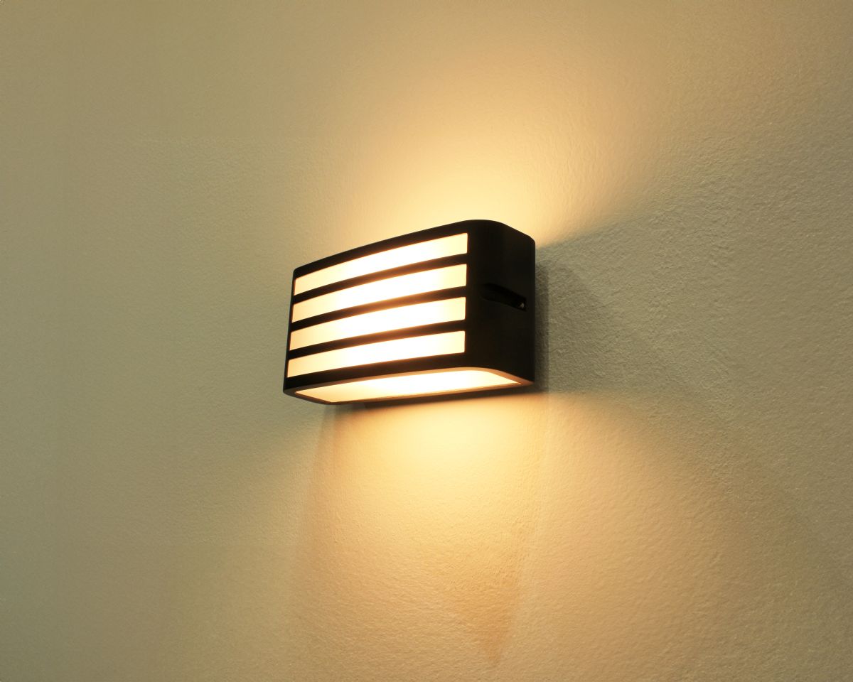 AGL Außenwandlampe Leipzig