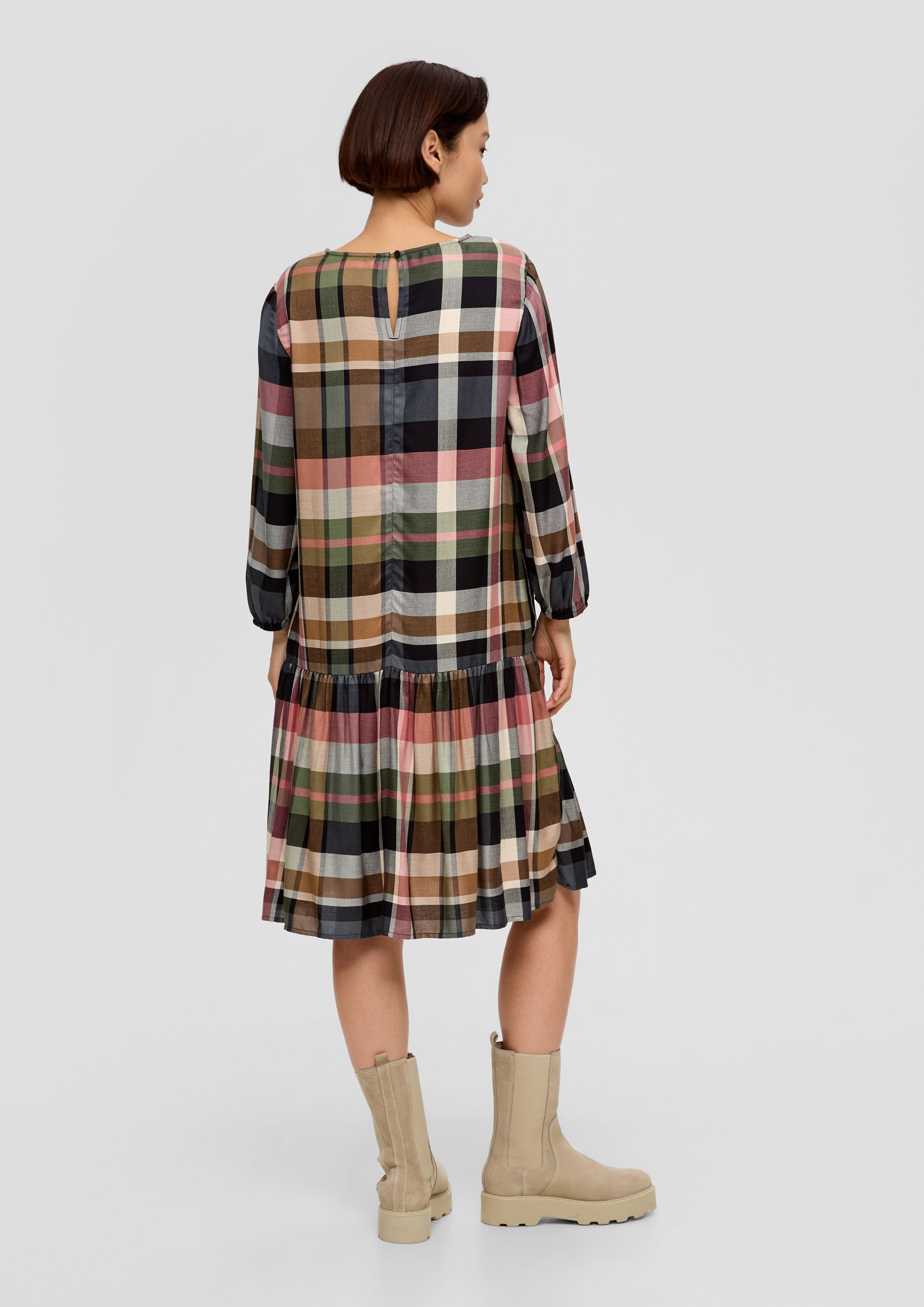 Kariertes Minikleid aus Viskosemix  2136141-99N5