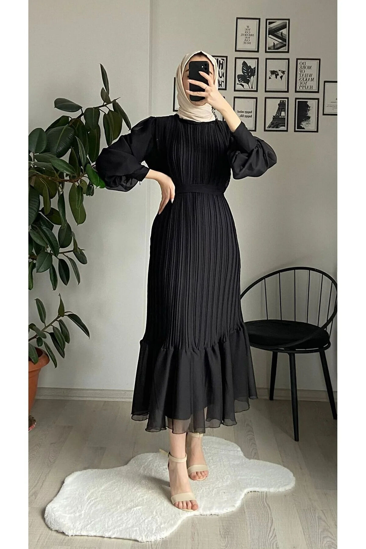 CYM Butik  Kleid - Schwarz - Gerüschter Saum