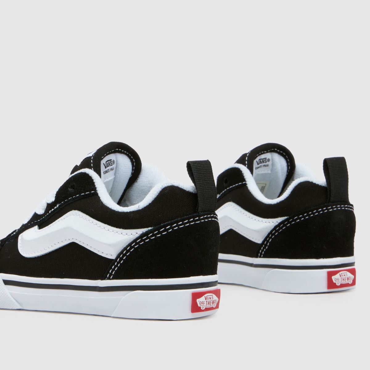Črno-beli športni copati Vans knu skool za malčke