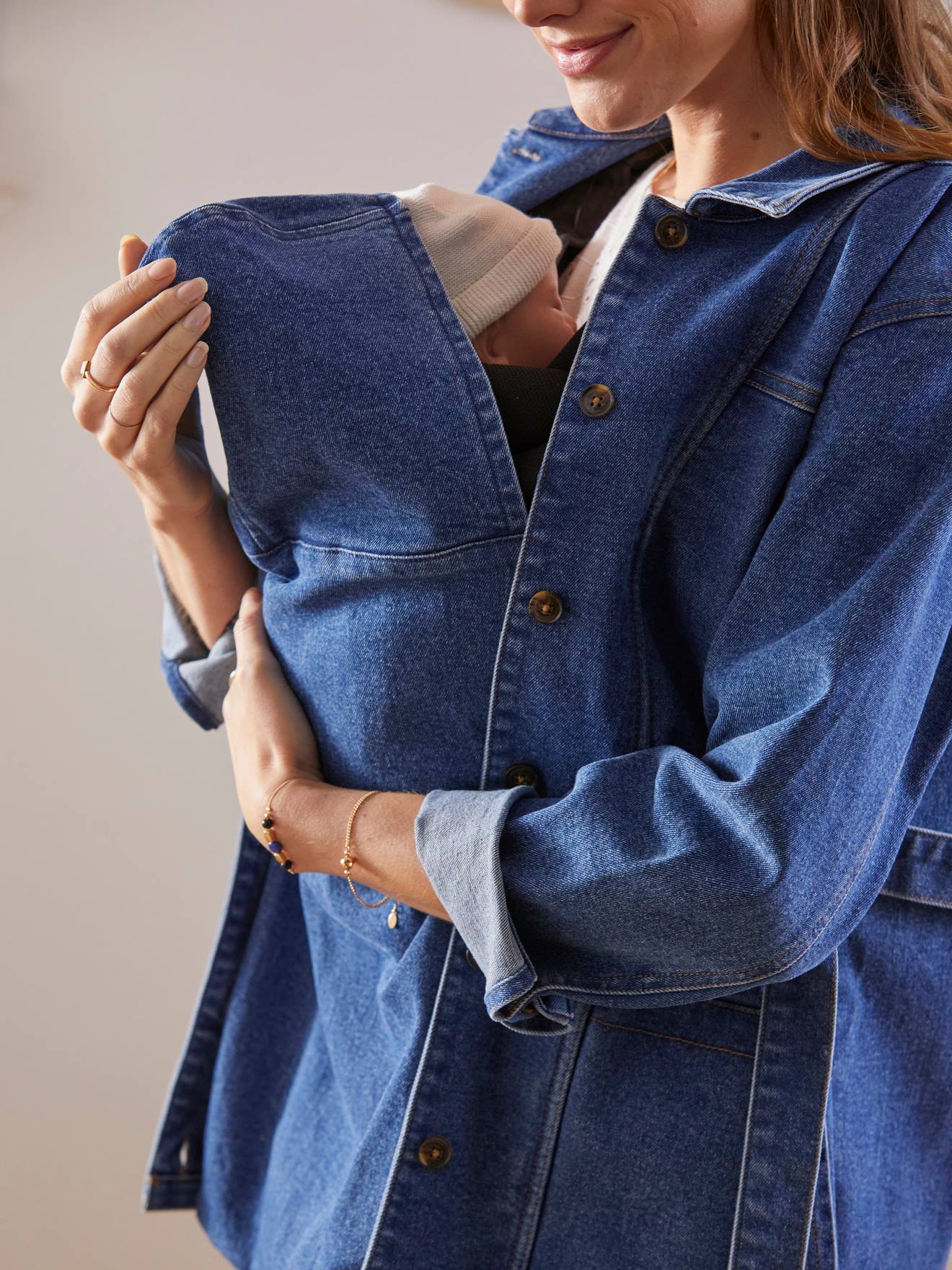 Veste en jean évolutive grossesse et post-grossesse denim