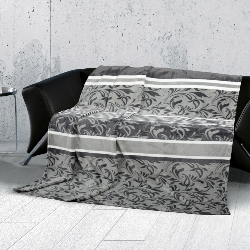 Dreamtex Kaschmirtouch-Decke, ca. 150 x 200 cm - Ornament Streifen