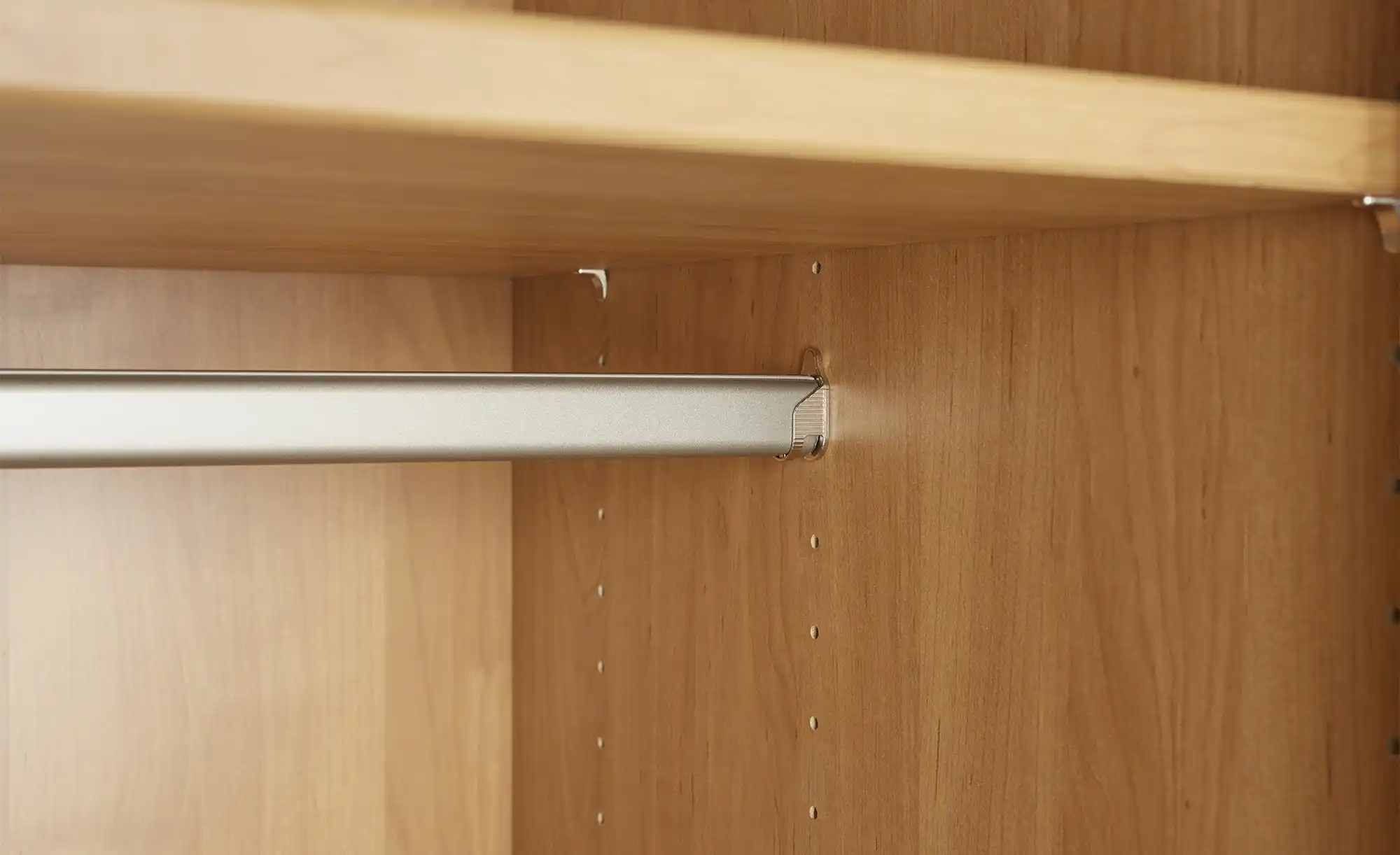 Woodford Drehtürenschrank