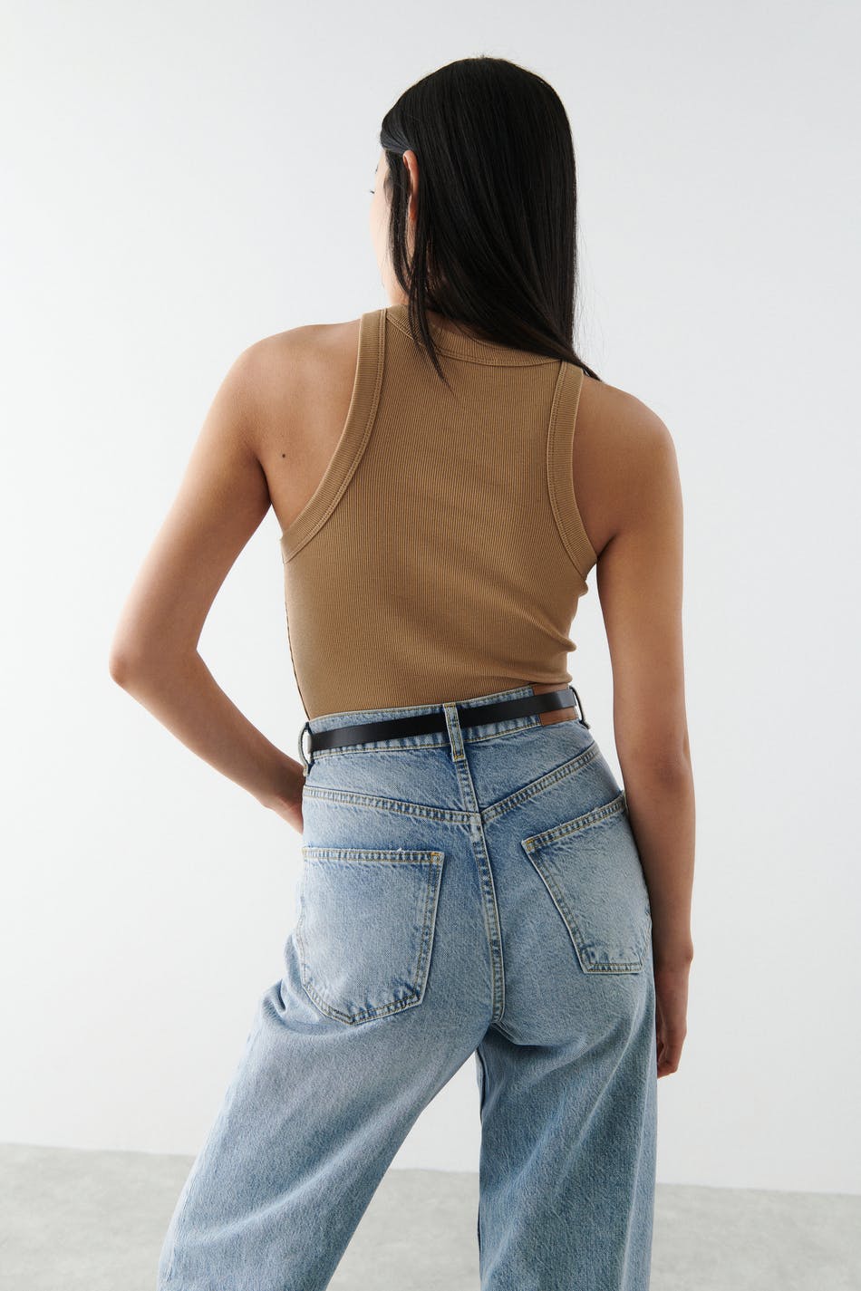 Basic rib tank