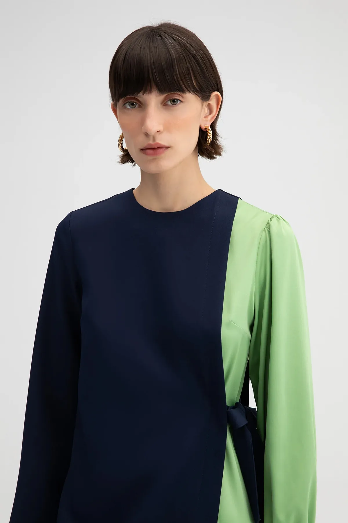 Touché Privé  KLEID IN KONTRASTFARBE