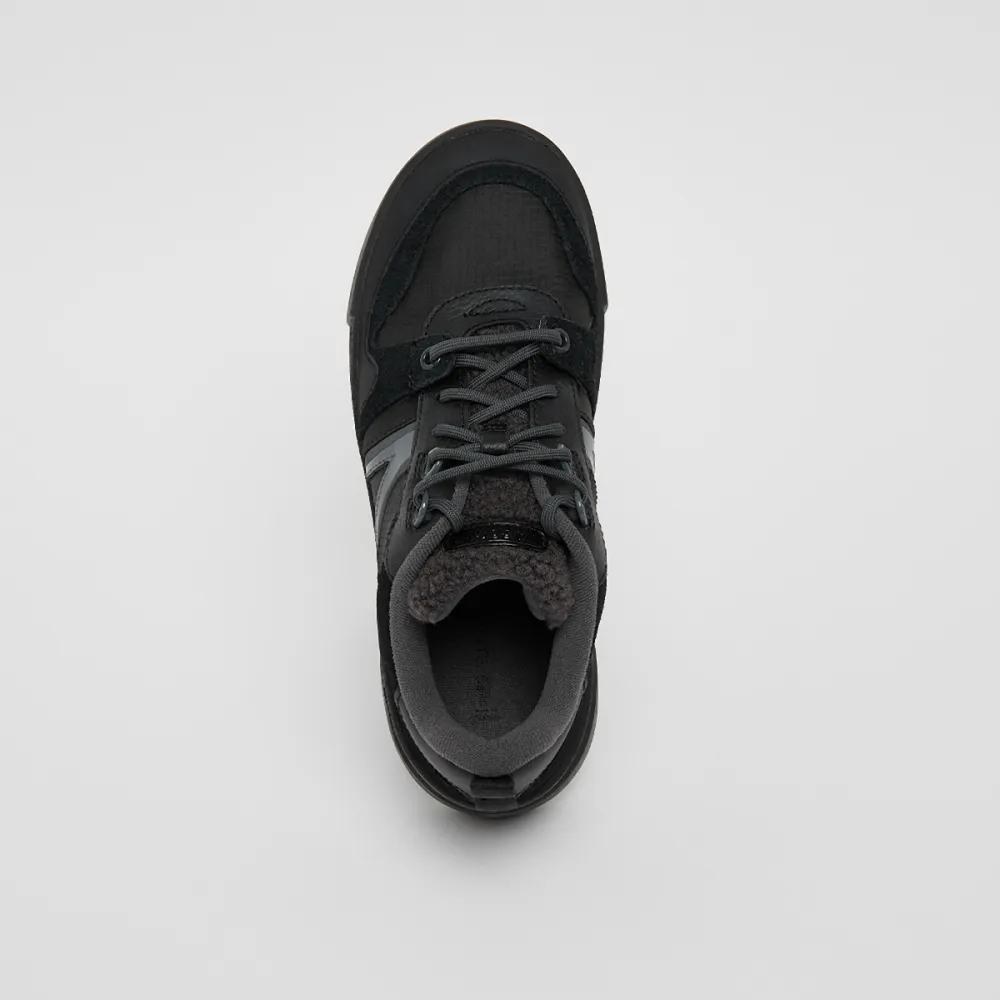 Lacoste L002 WNTR 223 1 SFA 46SFA0070-02H / schwarz