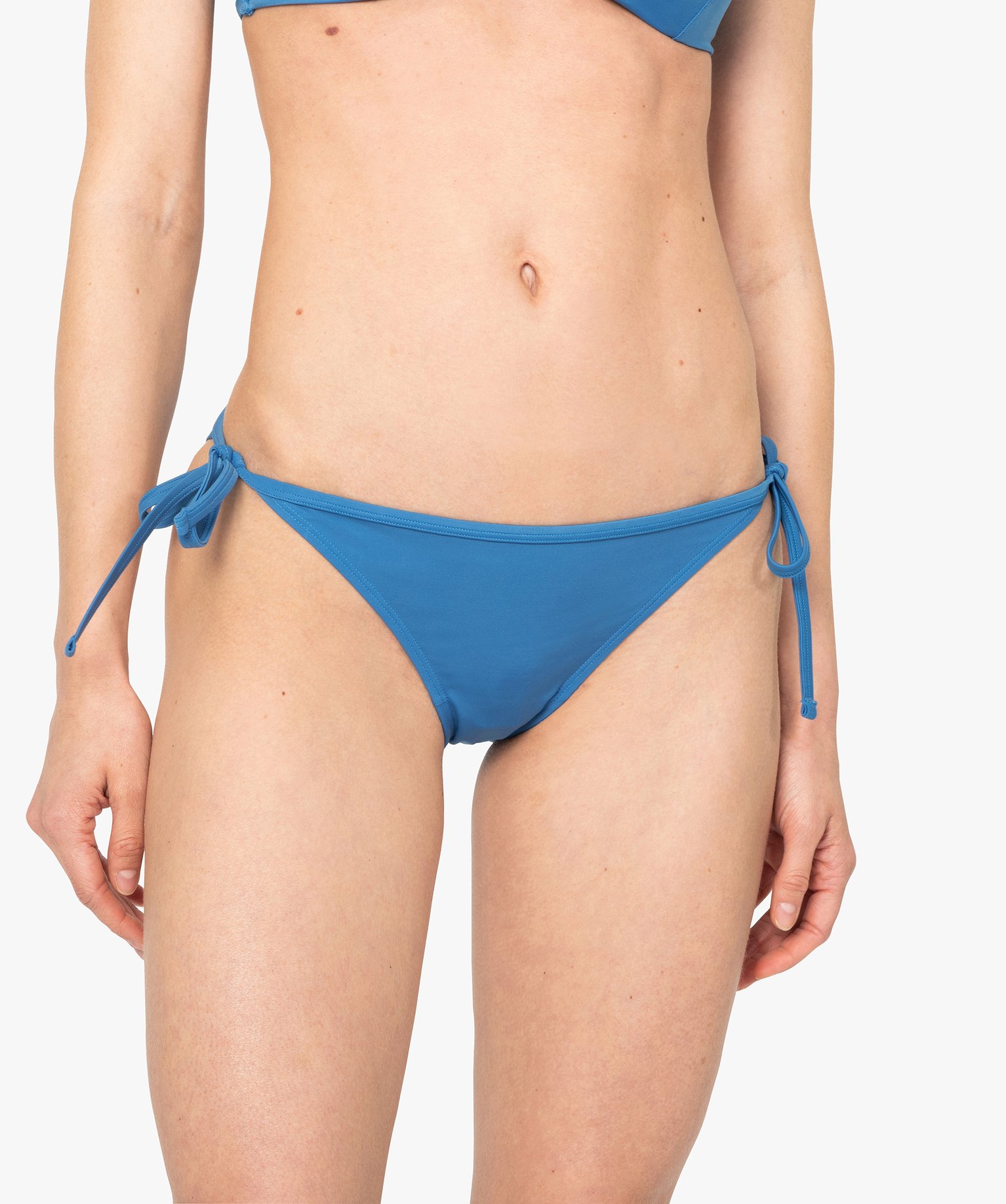 Bas de maillot de bain femme forme slip avec liens bleu | GEMO
