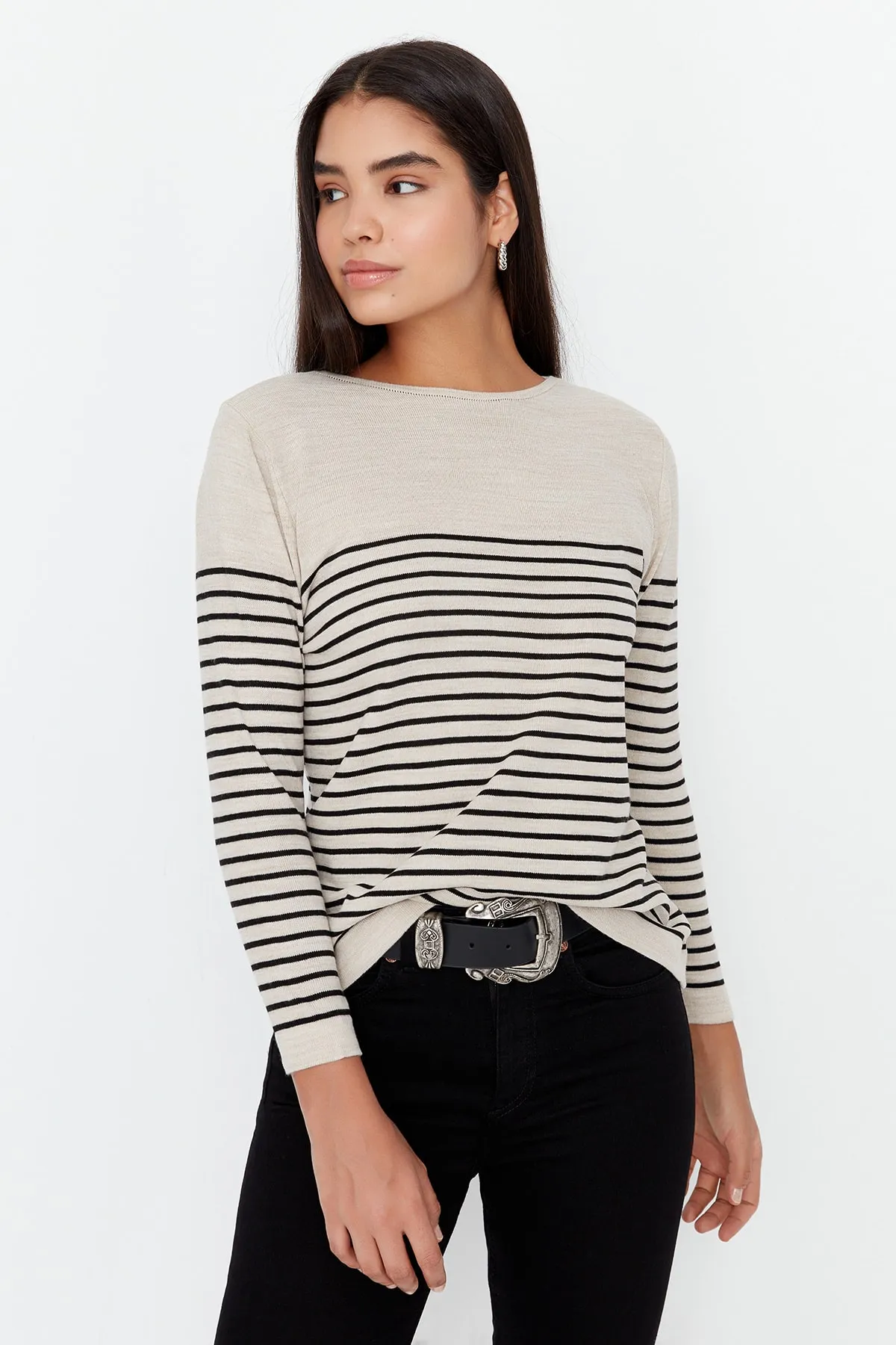 Trendyol Collection  Steinfarbener Basic-Strickpullover mit Streifen TWOAW23KZ01846