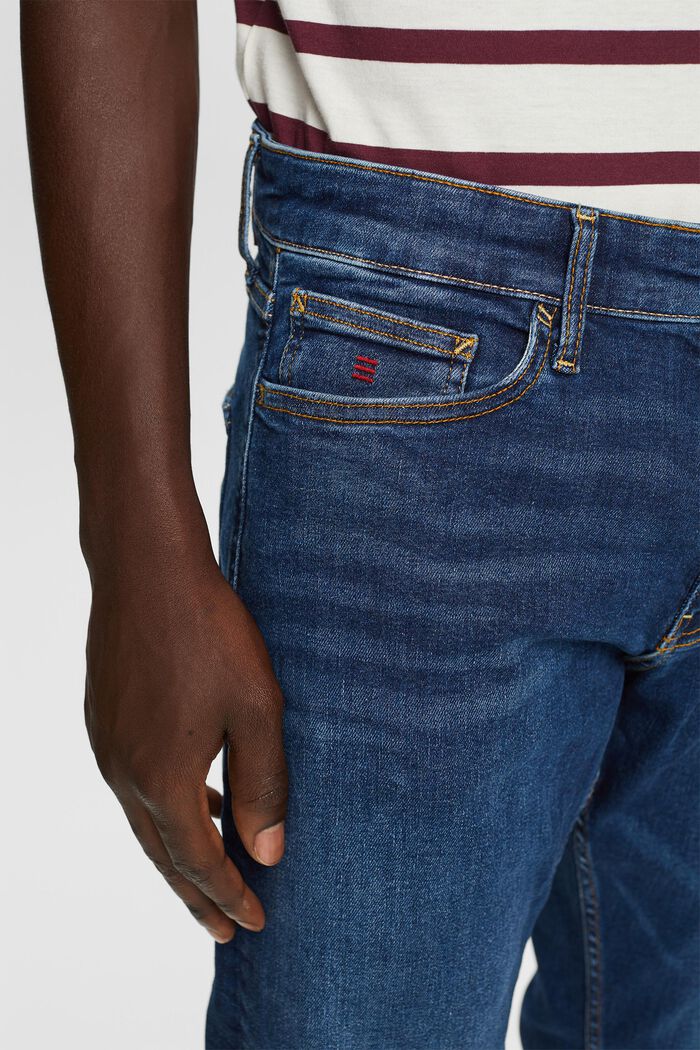 Schmale Jeans mit mittlerer Bundhöhe
