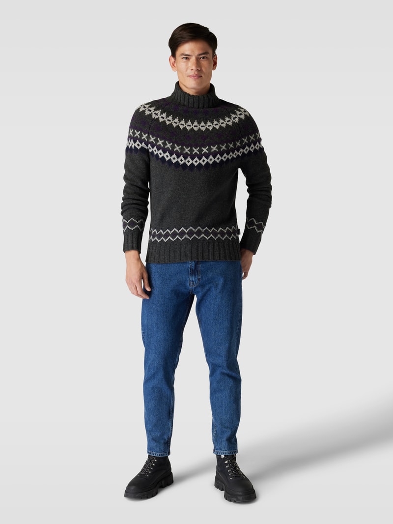 Norwegerpullover mit Rollkragen und Label-Detail in anthrazit