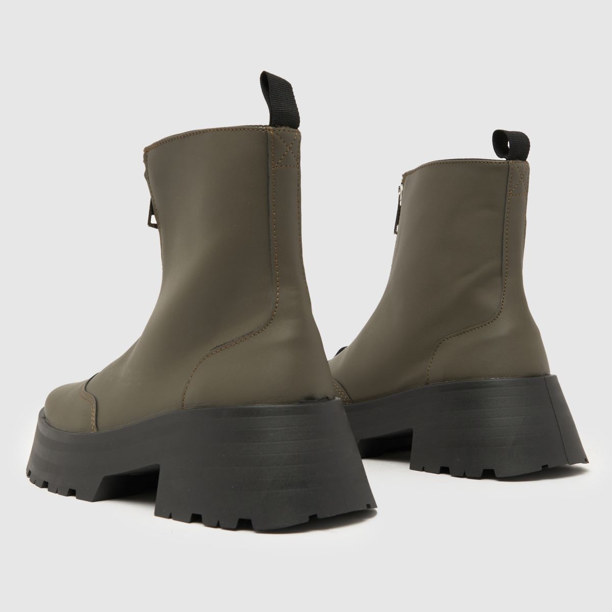 Schuh Arnold vastag, cipzáras elejű csizma khaki színben