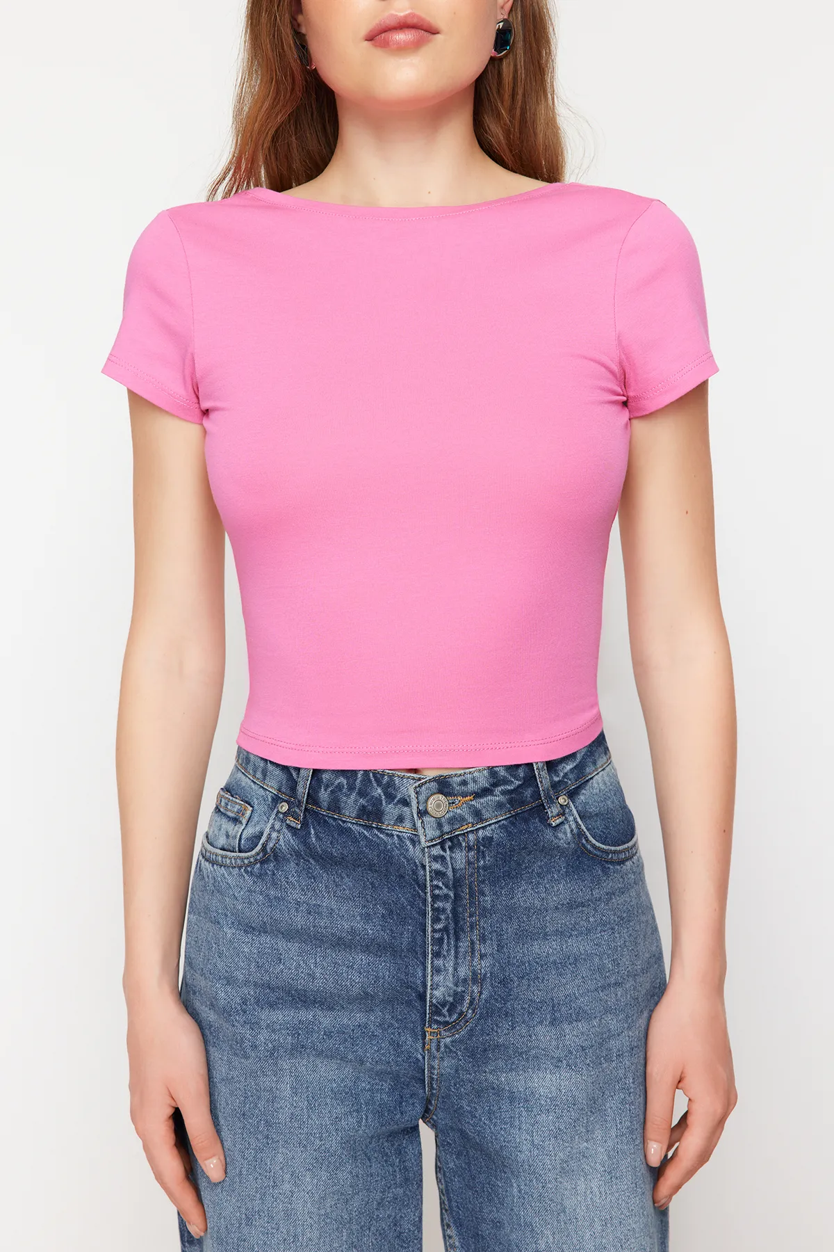 Trendyol Collection  Rosa, tief ausgeschnittene, kurze Strickbluse aus Baumwollstretch TWOSS23BZ00912